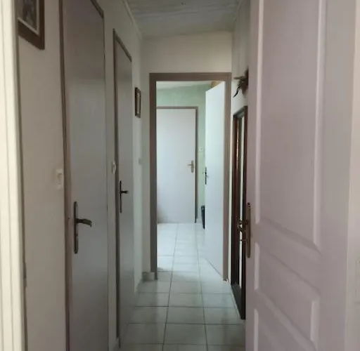 بيت للعطل La Porte Bleue *